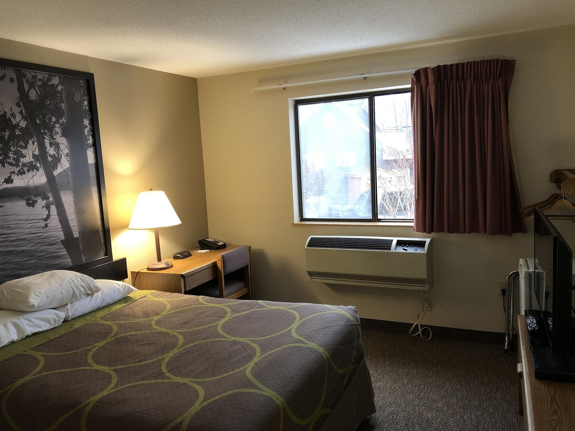Hotel Super 8 By Wyndham Salmon Arm Zewnętrze zdjęcie