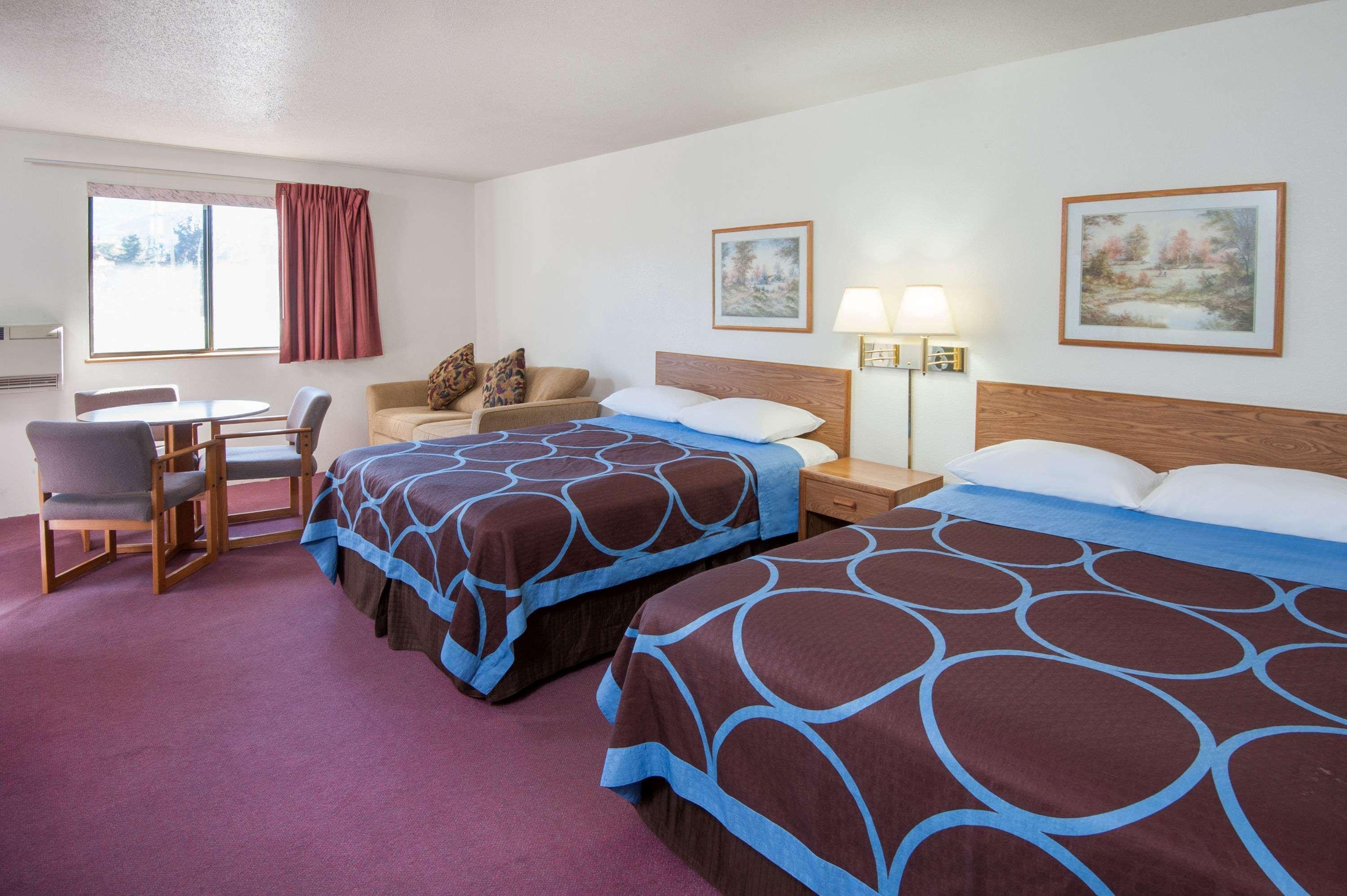 Hotel Super 8 By Wyndham Salmon Arm Zewnętrze zdjęcie