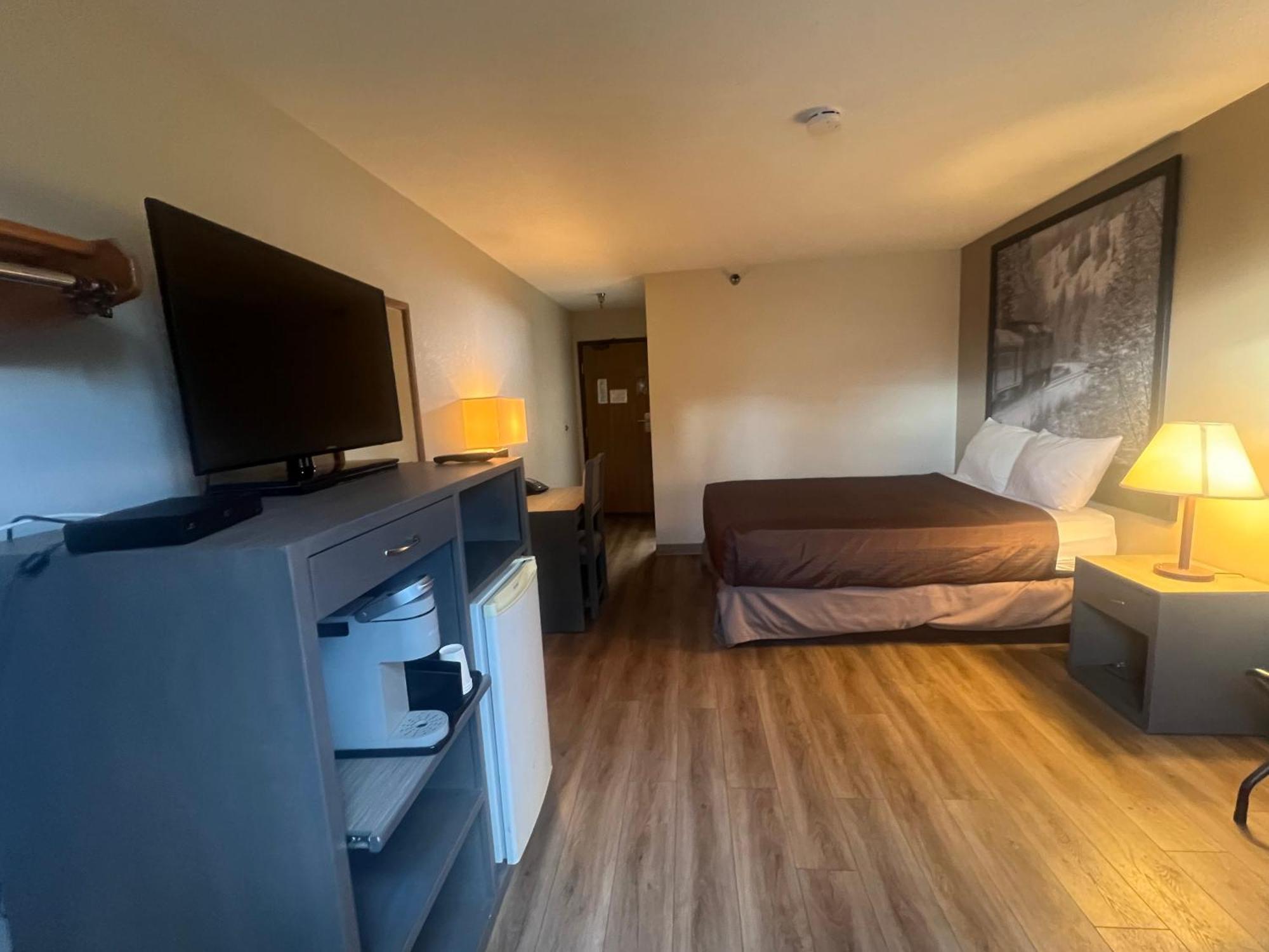 Hotel Super 8 By Wyndham Salmon Arm Zewnętrze zdjęcie