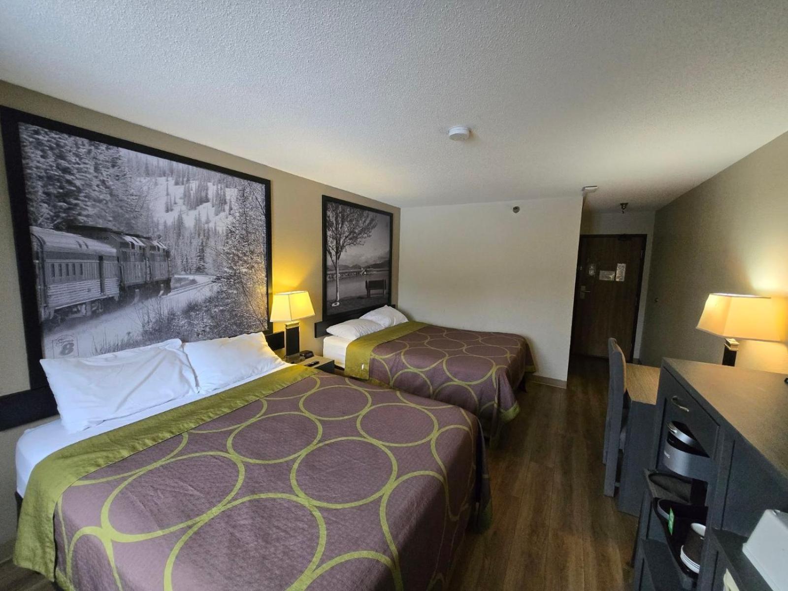 Hotel Super 8 By Wyndham Salmon Arm Zewnętrze zdjęcie